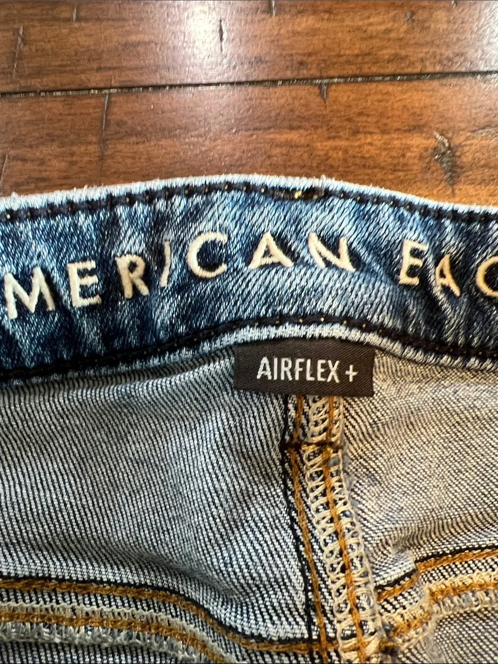 American Eagle Outfitters Men’s Washed Blue Slim Straight Jeans